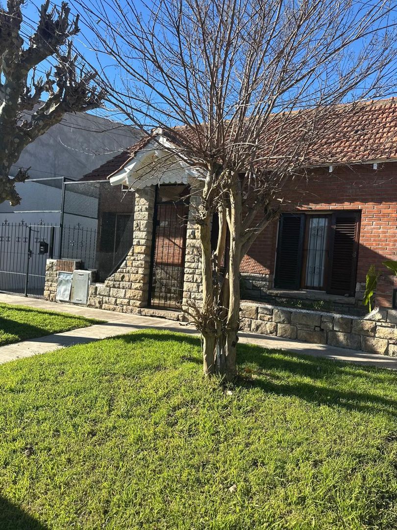 CHALET EN PH 4 AMB.MAS MONOAMB. FONDO