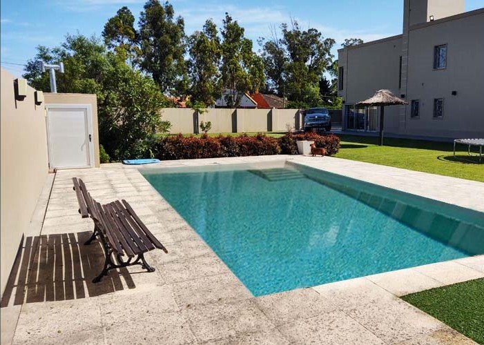 EN VENTA – PROPIEDAD DE CATEGORÍA EN SANTA CLARA 
