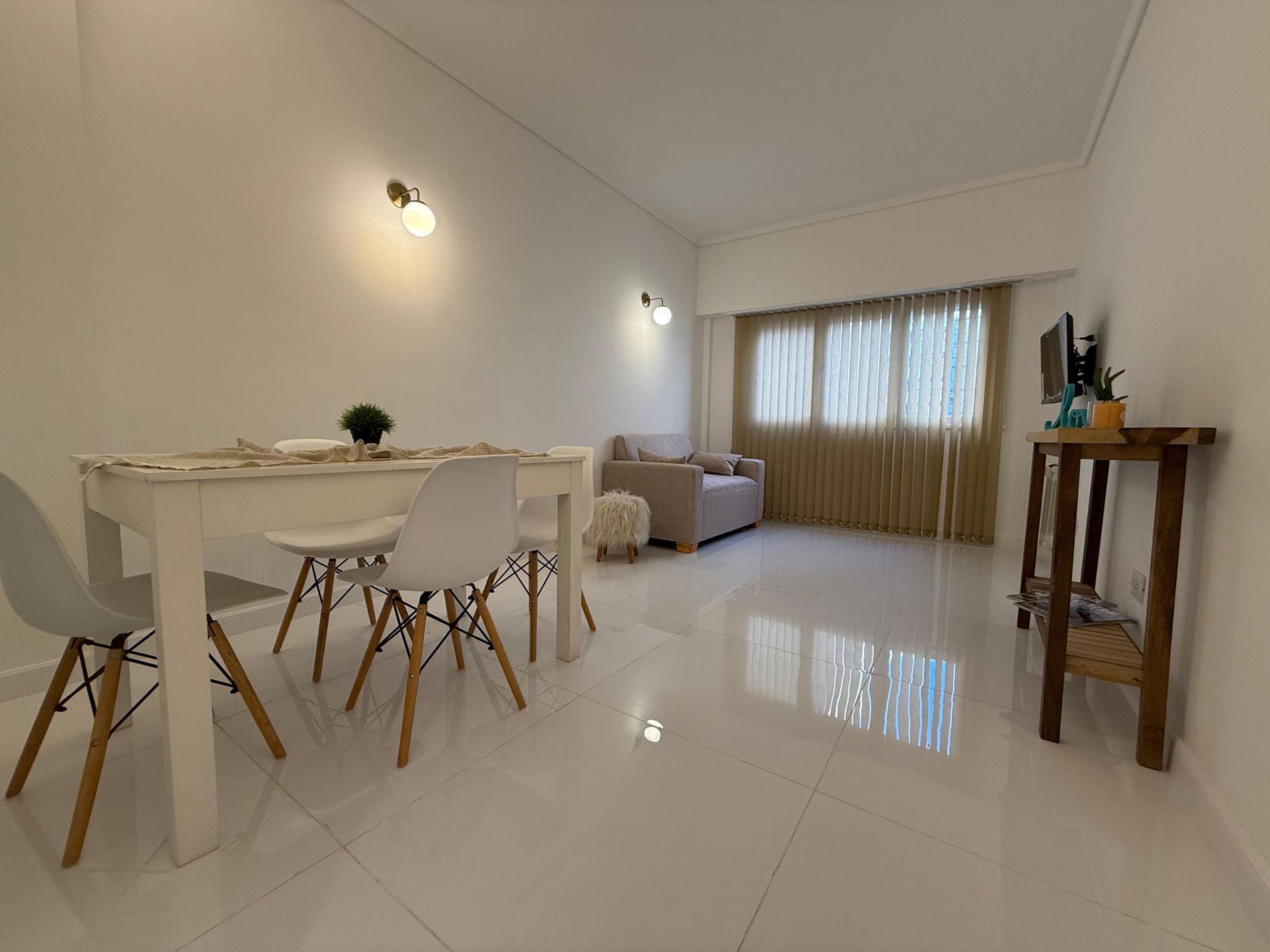 2 AMBIENTES C/DEPENDENCIA Y 2 BAÑOS