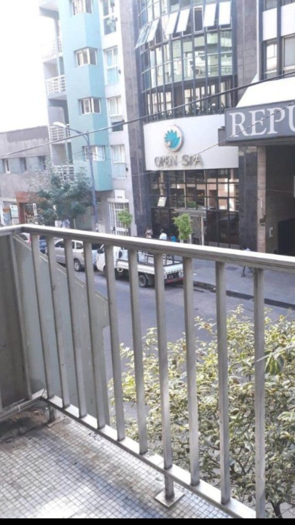 Departamento de 2 amb con dependencia y balcón 