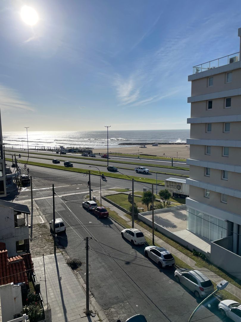 Departamento 1 ambiente con vista al Mar