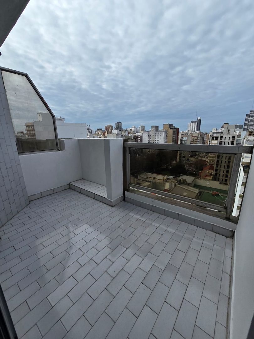 Departamento 2 ambientes con balcon y cochera