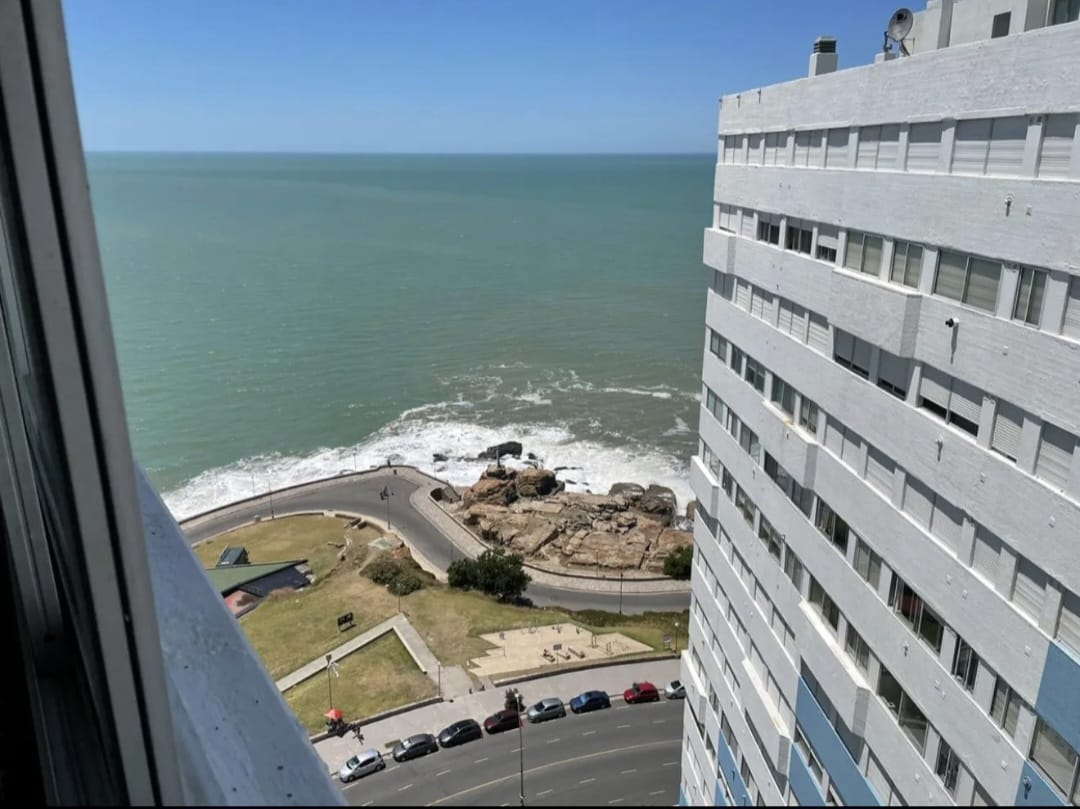 FH Venta departamento de tres ambientes