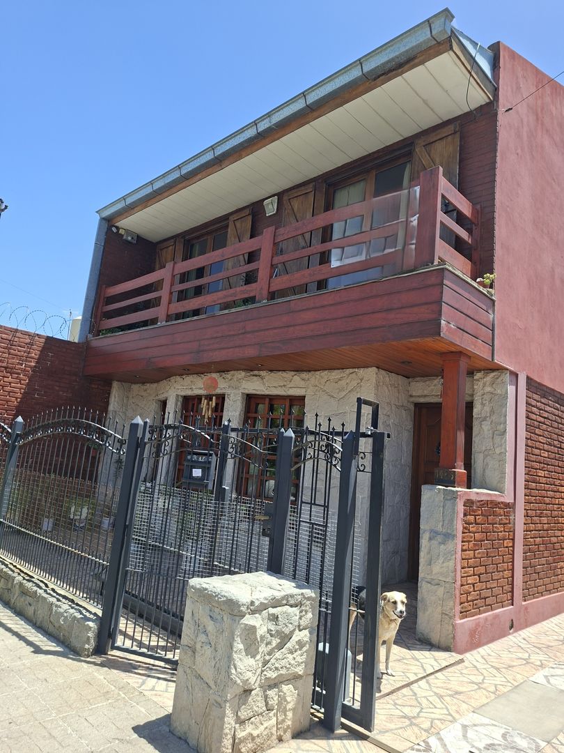 FH Venta Chalet cuatro ambientes