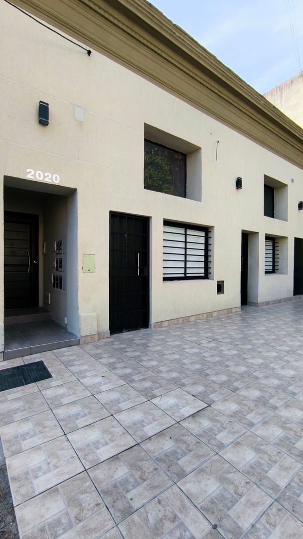 Phs 2 ambientes por pasillo en duplex a estrenar  