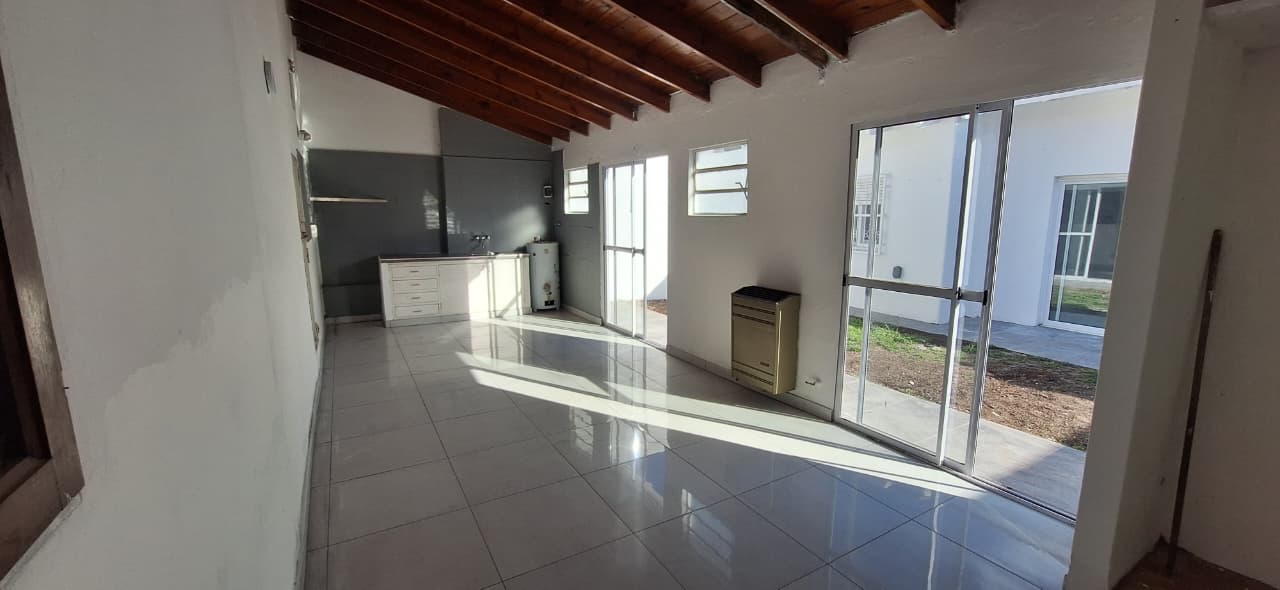 CASA 3 AMBIENTES RECICLADA PARQUE LURO
