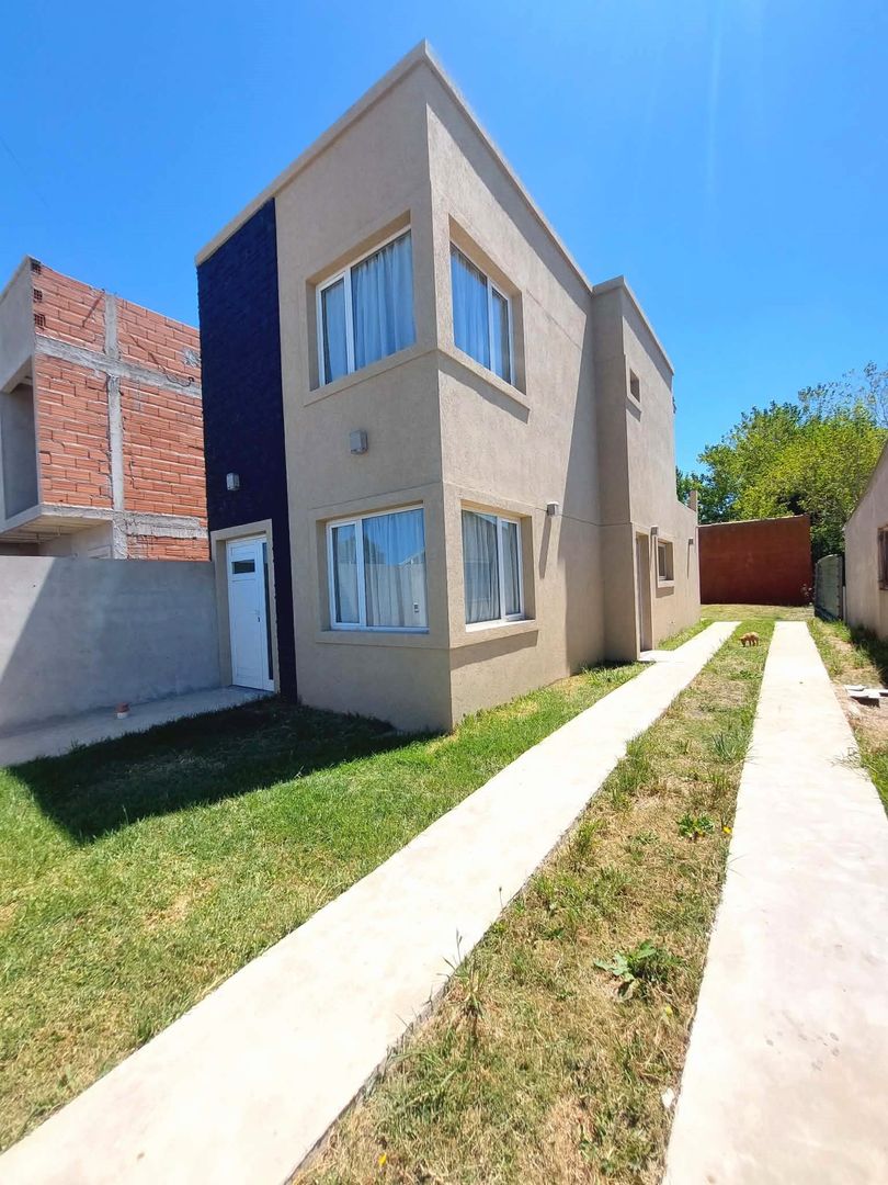 VENTA DUPLEX 4 AMB, CAMET NORTE