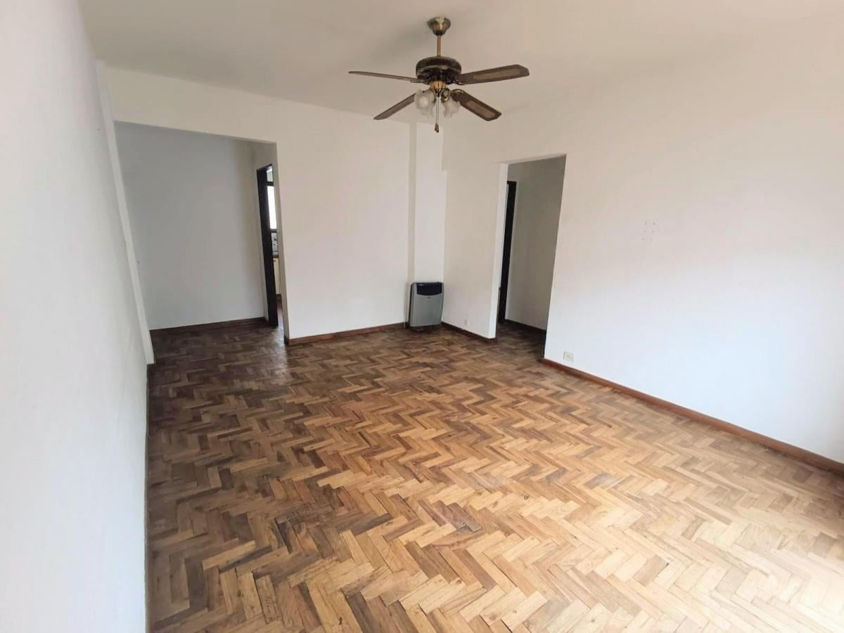 Venta Depto 3 Amb.  Impecable zona constitucion