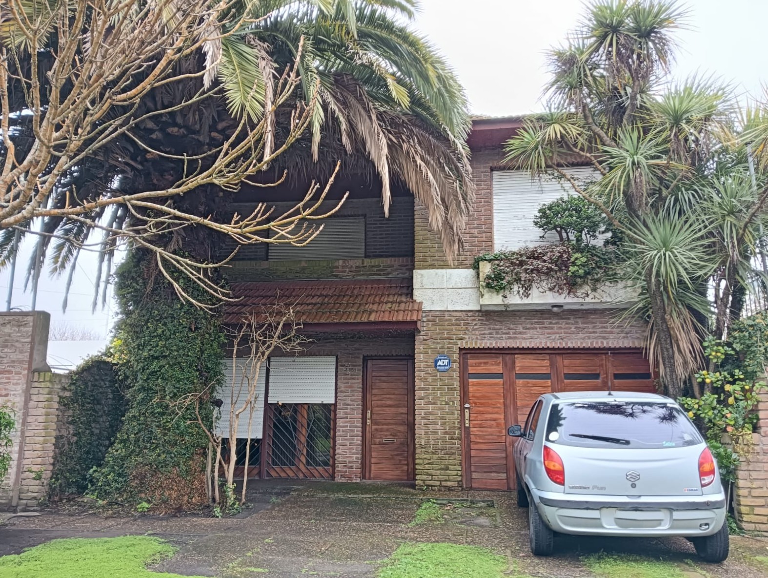 Gran Chalet a reciclar en San Carlos