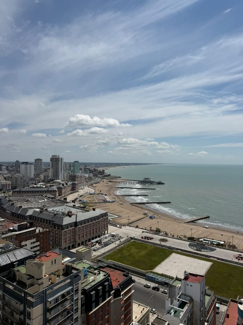 3 AMBIENTES CON VISTA AL MAR