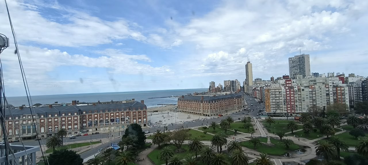 EXCLUSIVO FRENTE A PLAZA COLÓN 4 AMB. CON BALCÓN