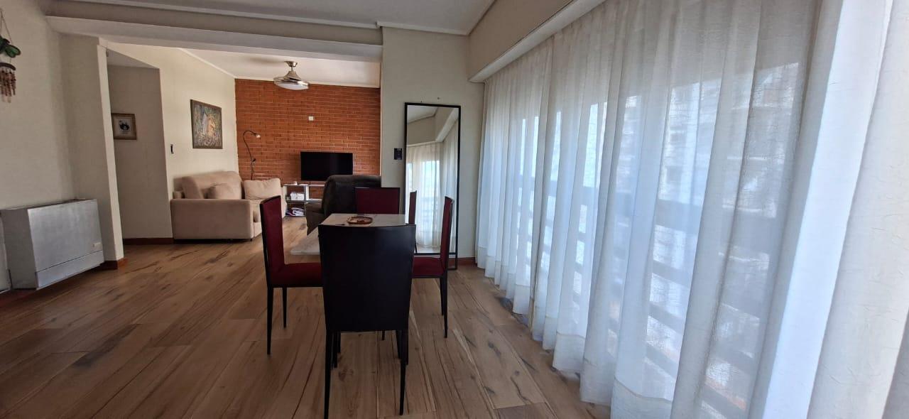 SEMIPISO DE 2 AMB. C/BALCÓN Y COCHERA –PLAZA MITRE