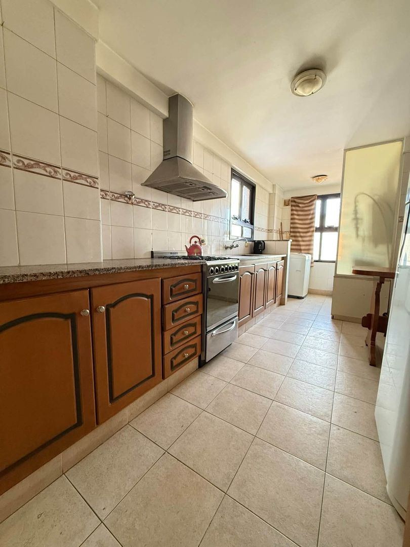 FH Semipiso de tres amb con balcon saliente