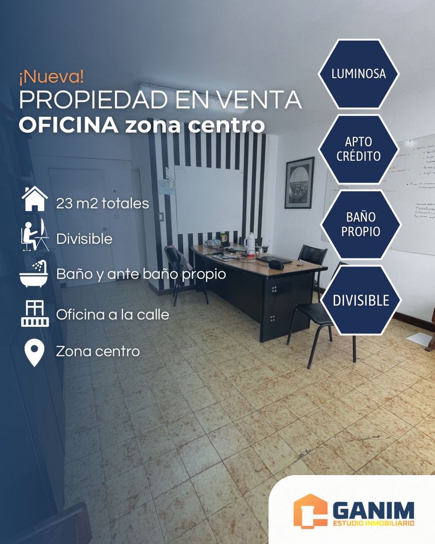 Oficina a la calle con baño privado