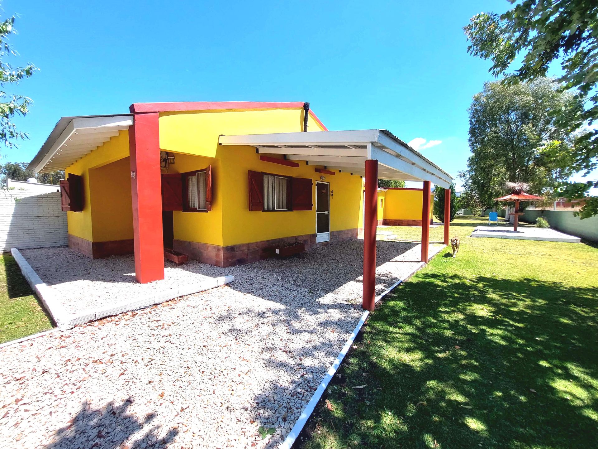 CASA 3 AMB. CON DEPTO + TERRENO ANEXO- CAMET NORTE