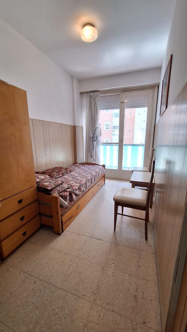 Estudiantes. Departamento de 1 amb con balcón