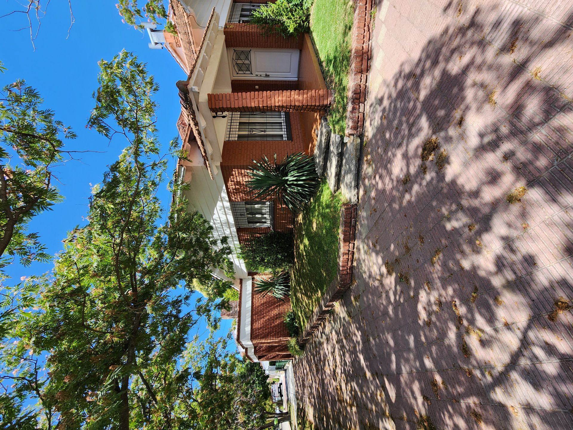 Espectacular Chalet 4 ambientes en venta en Mira