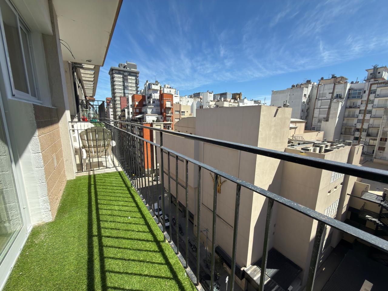 Departamento 1 ambiente divisible a la calle con B