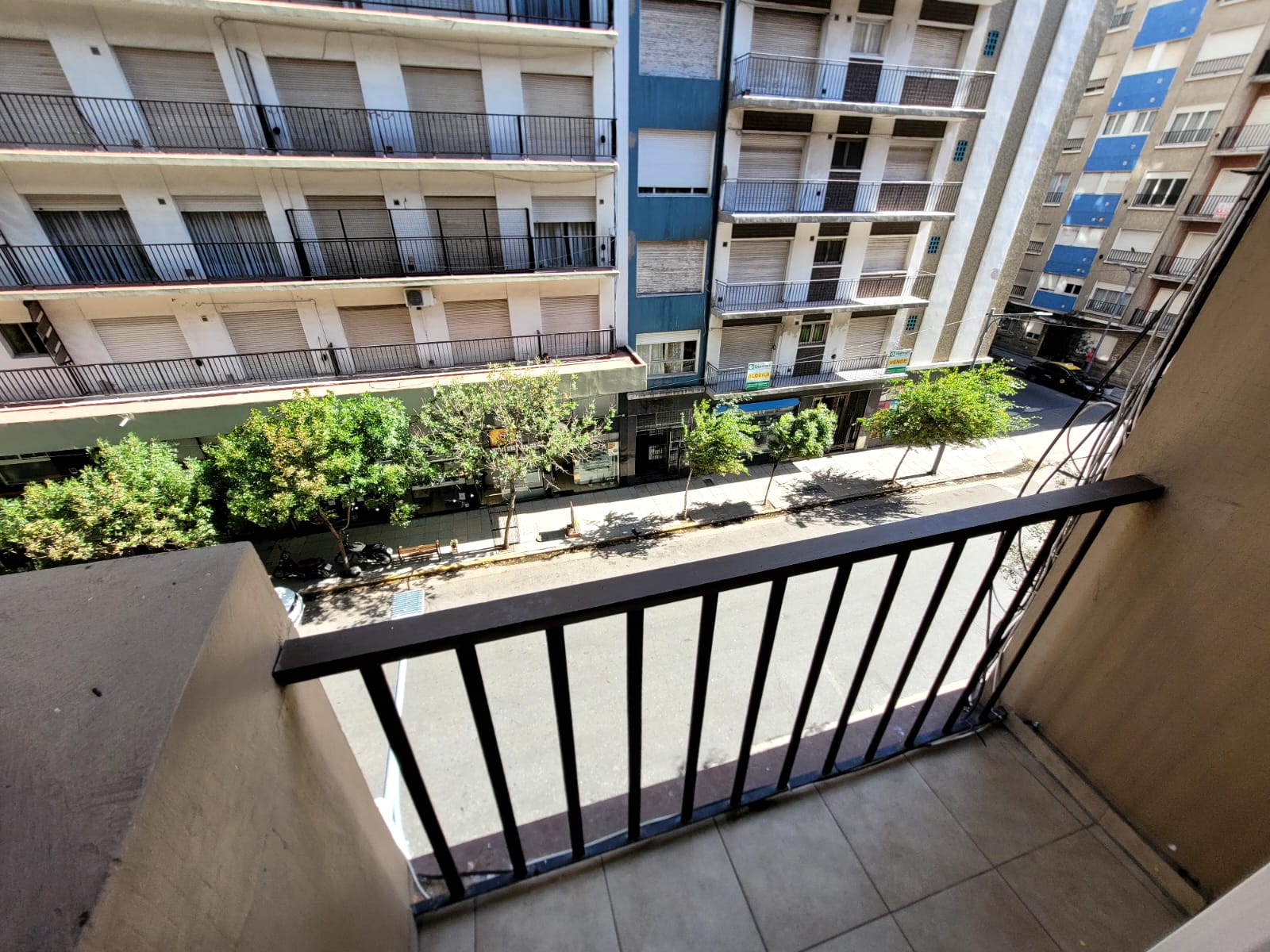 Departamento 1 ambiente al frente con balcon