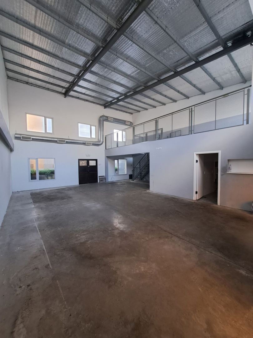 LOCAL COMERCIAL /MULTIPLES USOS-LOS PINARES