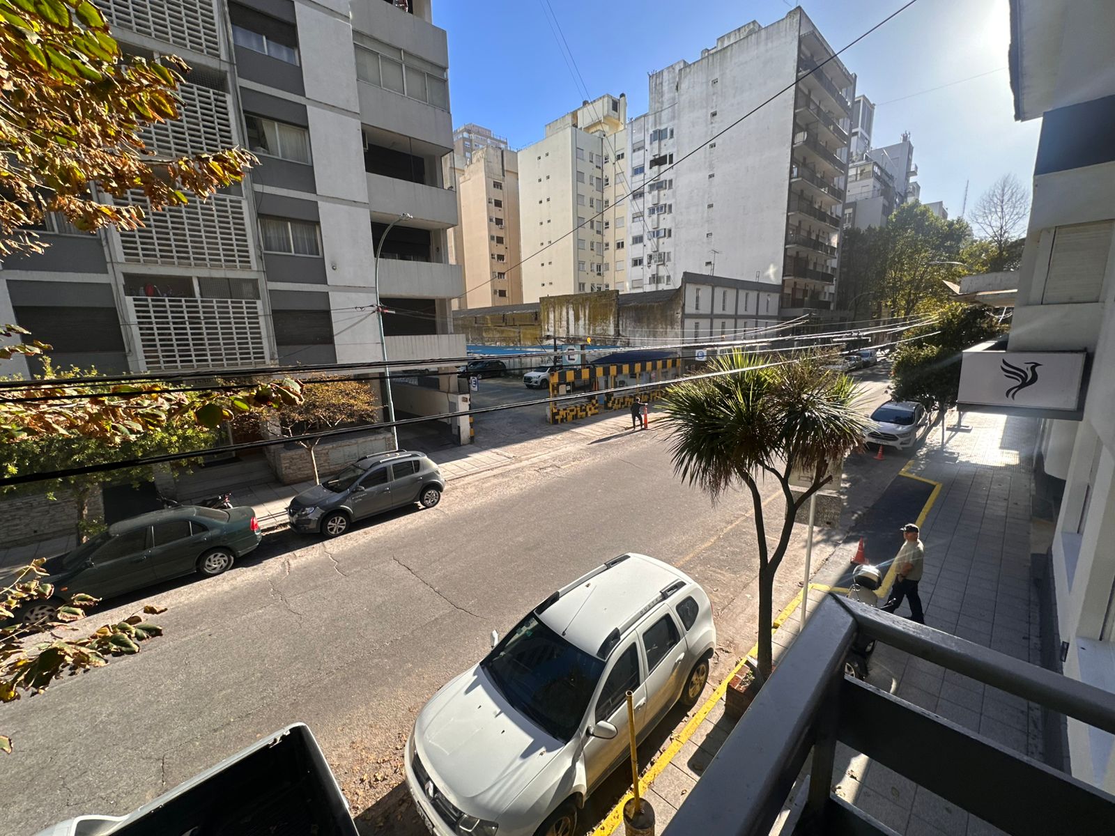 Departamento 2 ambientes con balcon a la calle