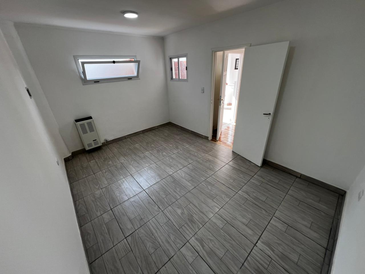 PH 1 ambiente planta baja con patio - sin expensas