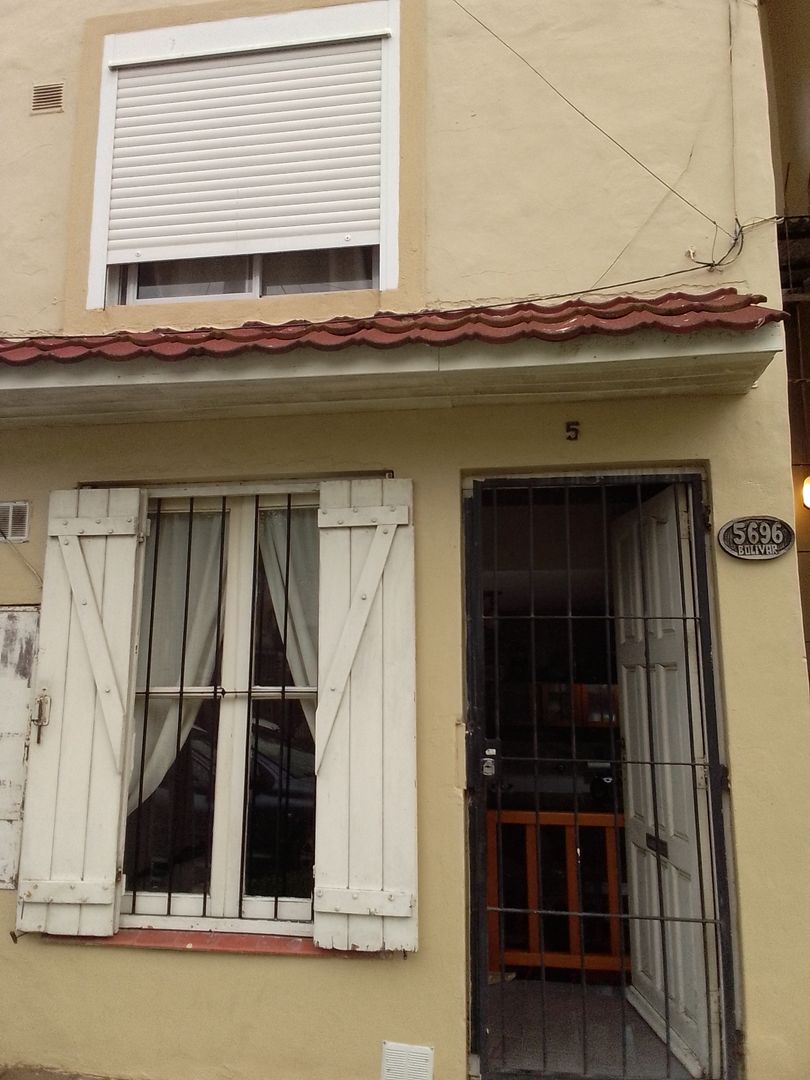 VENDO PH DE 3 AMBIENTES EN PLANTA BAJA AL FRENTE R
