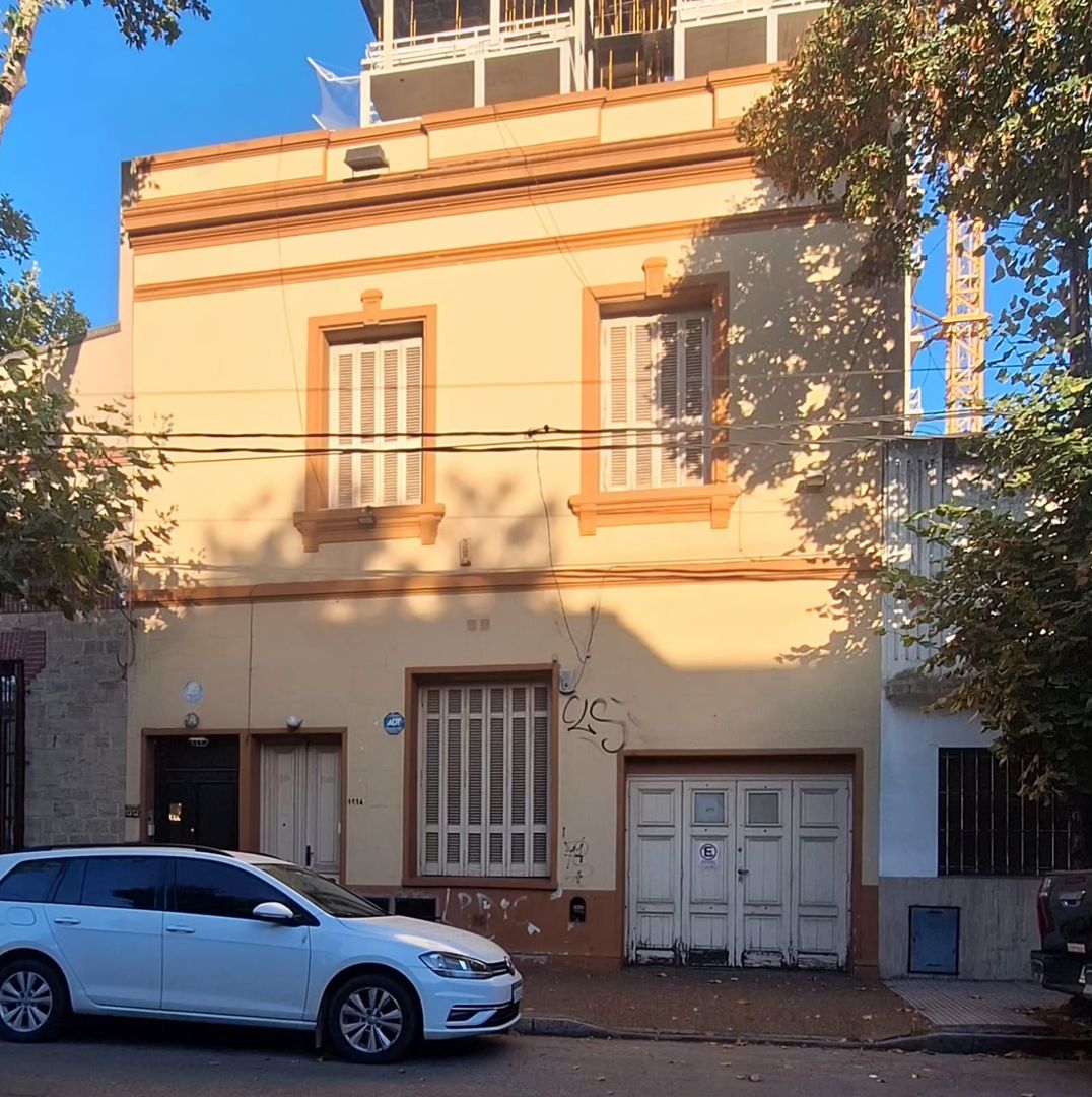 Venta en Block-Local con gran potencial + oficinas