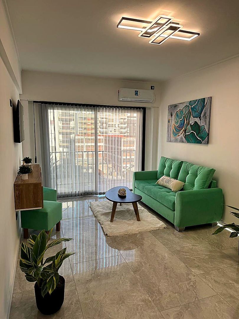 3 ambientes externo con balcón corrido - Centro