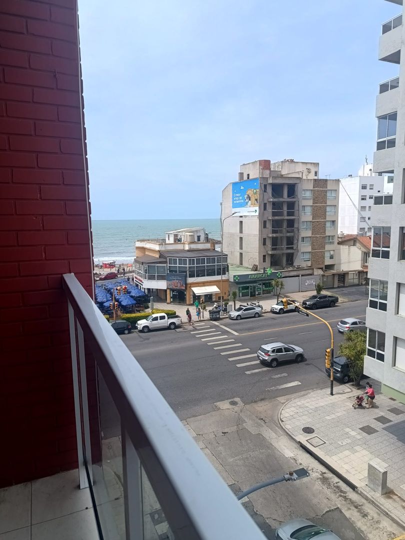 Venta un ambiente a la calle!!