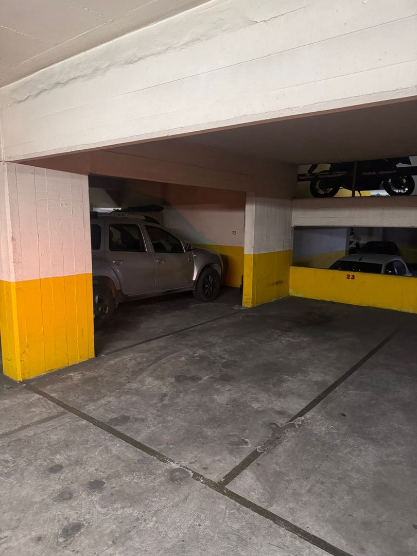 VENTA DE COCHERA ZONA CENTRO 