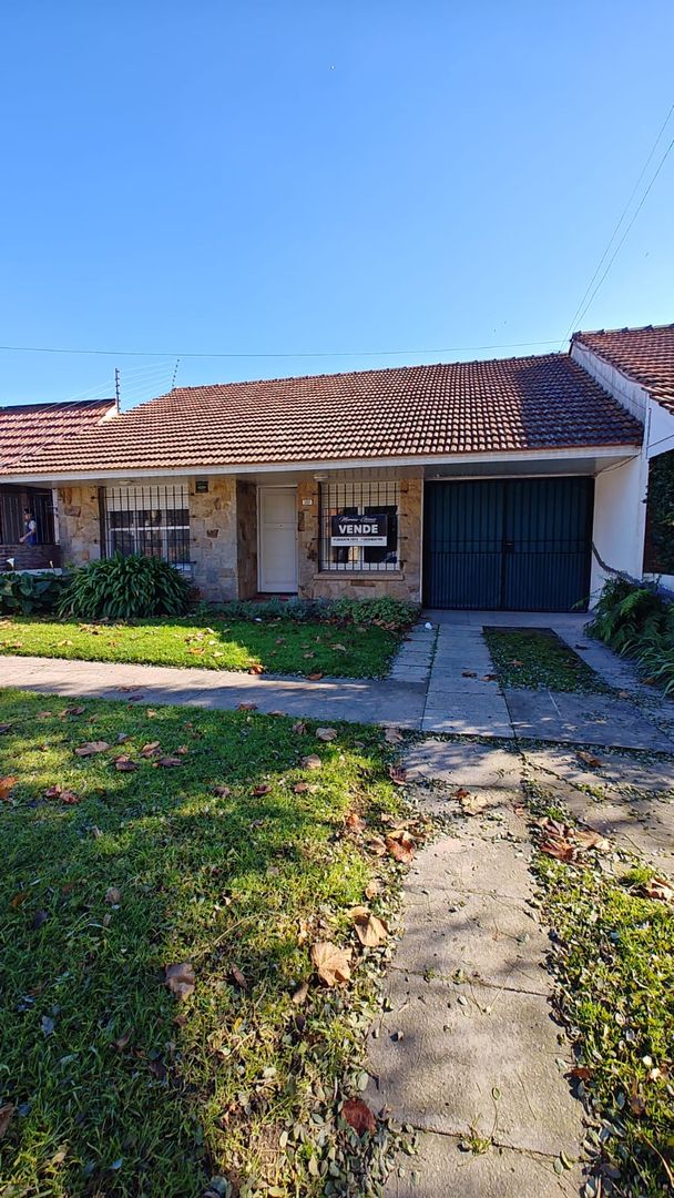 CHALET EN BARRIO ZACAGNINI