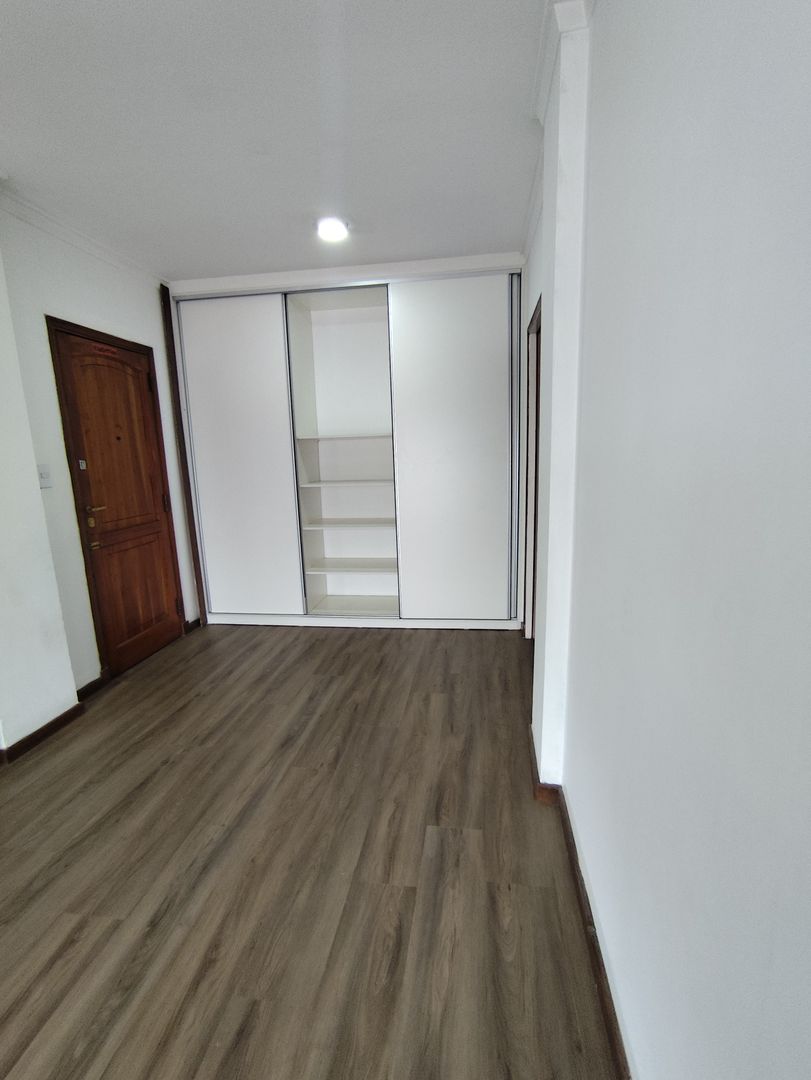 Alq. 24 m 2 amb amplios, muy luminoso. 2234541603