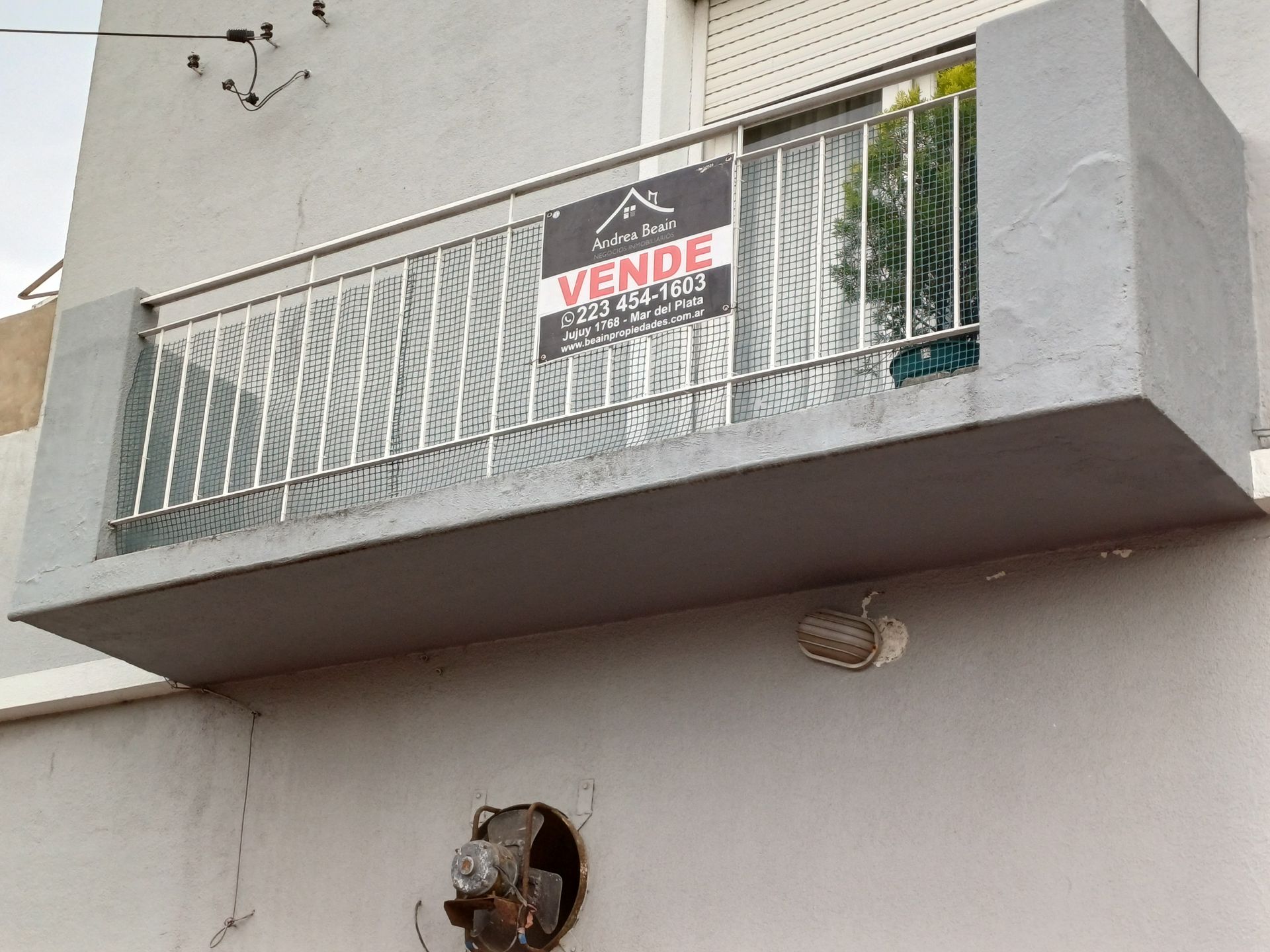Venta en block local PB + depto. 3 amb. PA