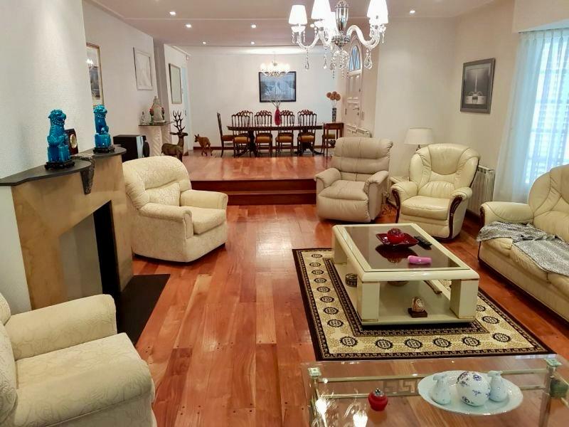 CHALET 6 AMB. BARRIO LOS TRONCOS