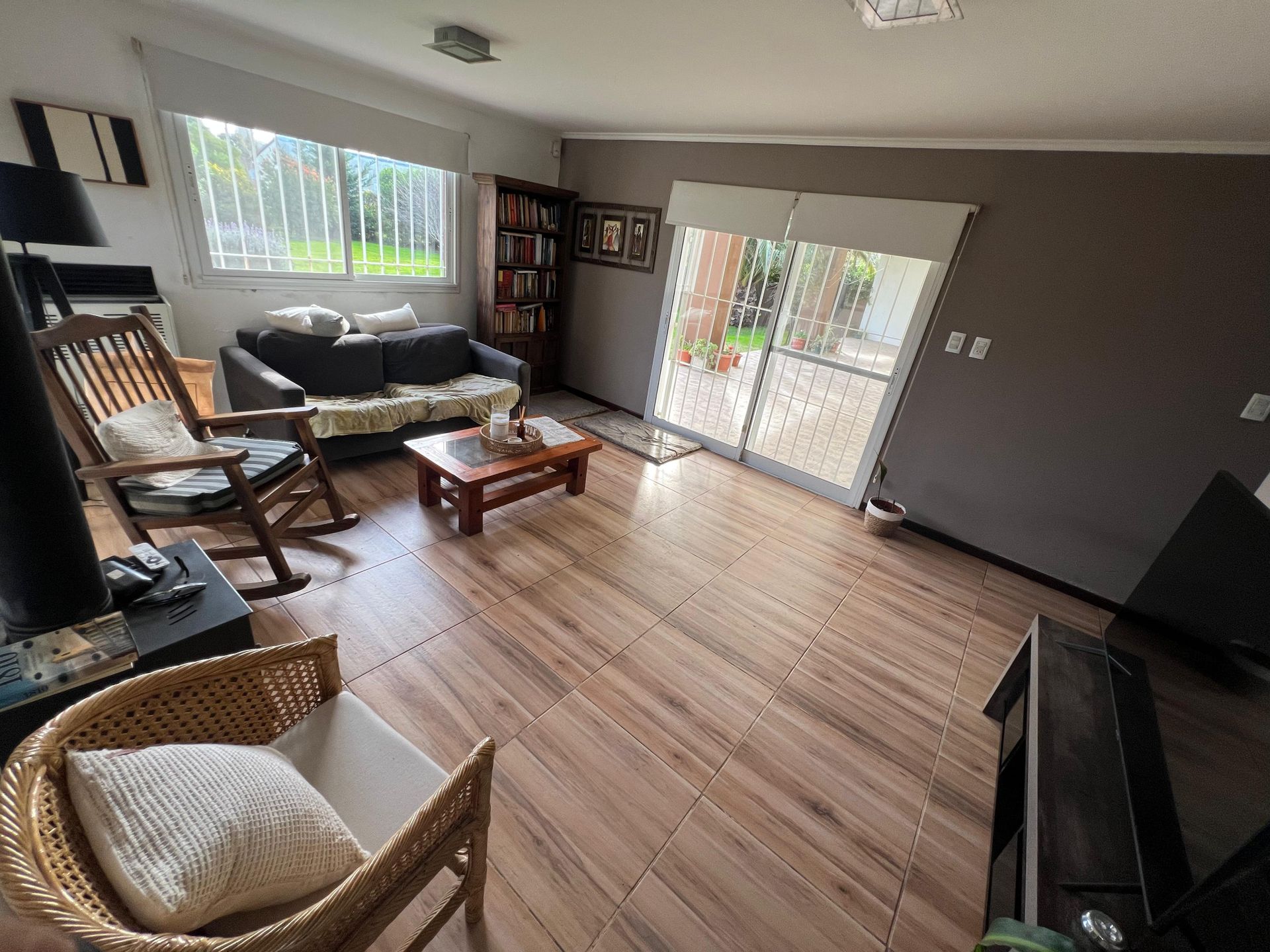 VENTA CASA EN PARQUEMAR MIRAMAR 4 AMBIENTES 