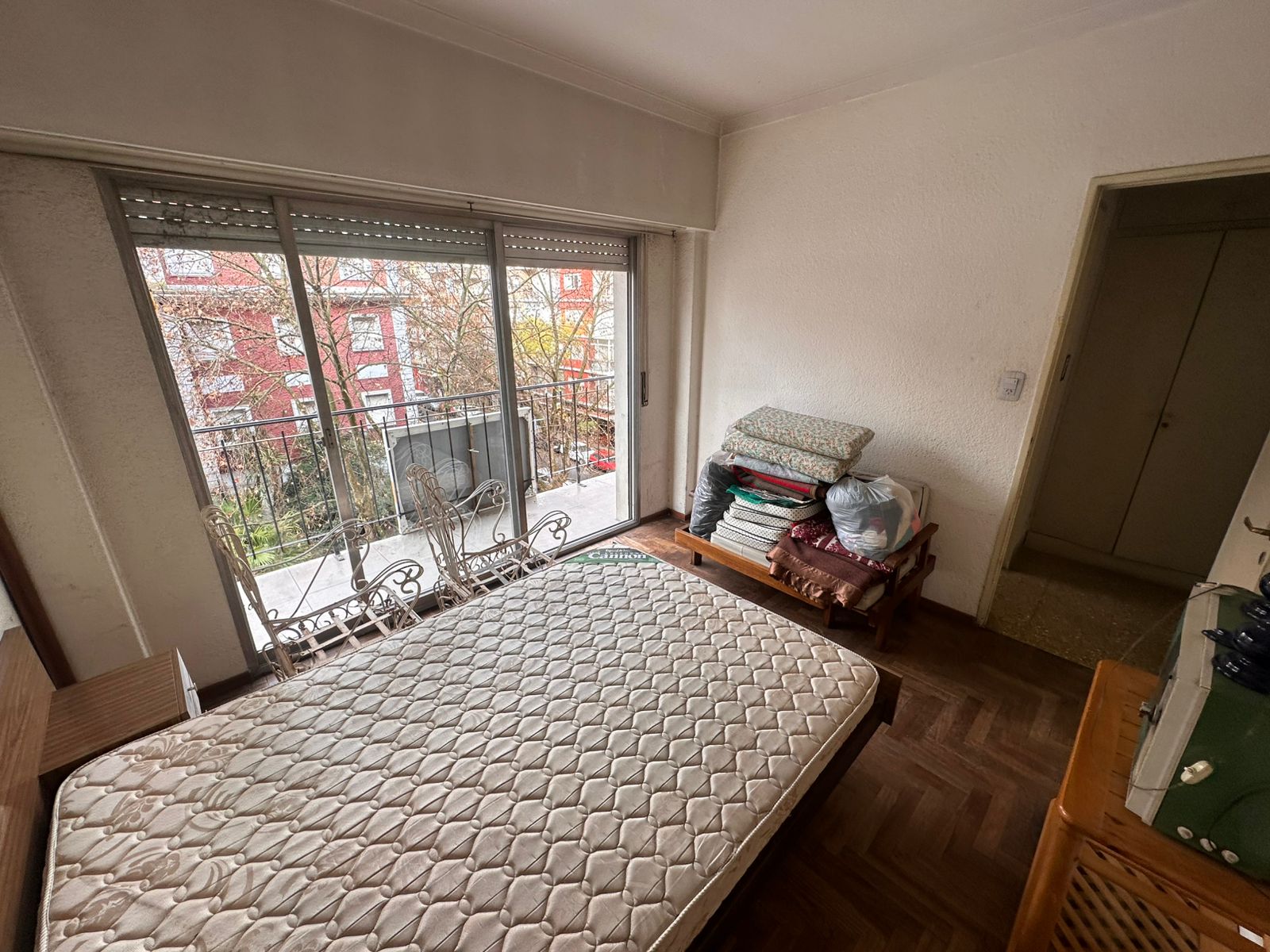 Departamento 2 ambientes al frente con balcon