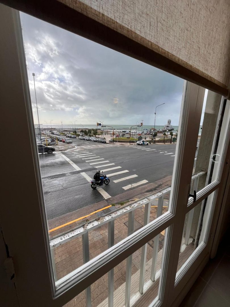 VENTA 3 AMB A LA CALLE CON BALCÓN VISTA AL MAR