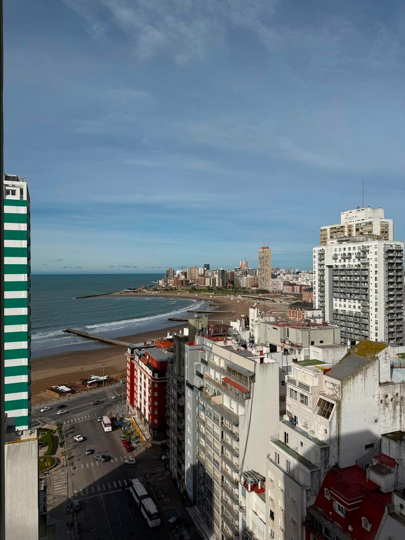 Departamento  3 ambientes C/Cochera y vista al mar