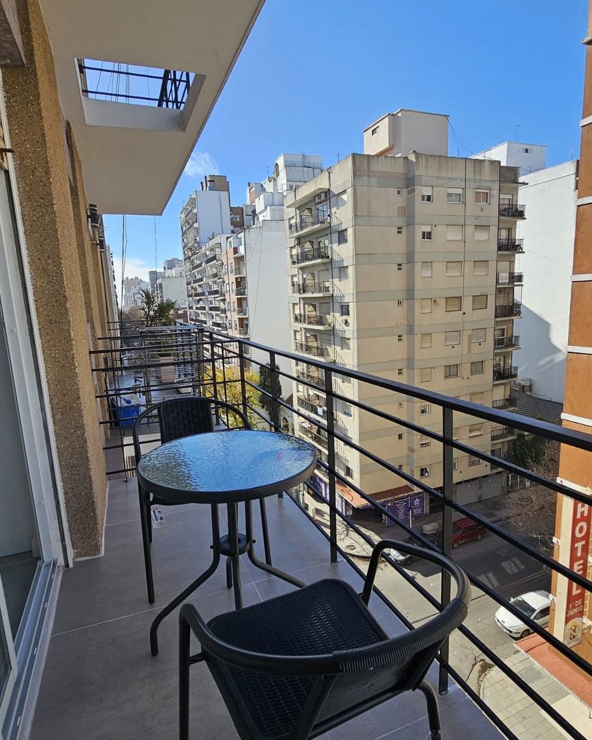 3 Amb. al frente con balcón zona ACA