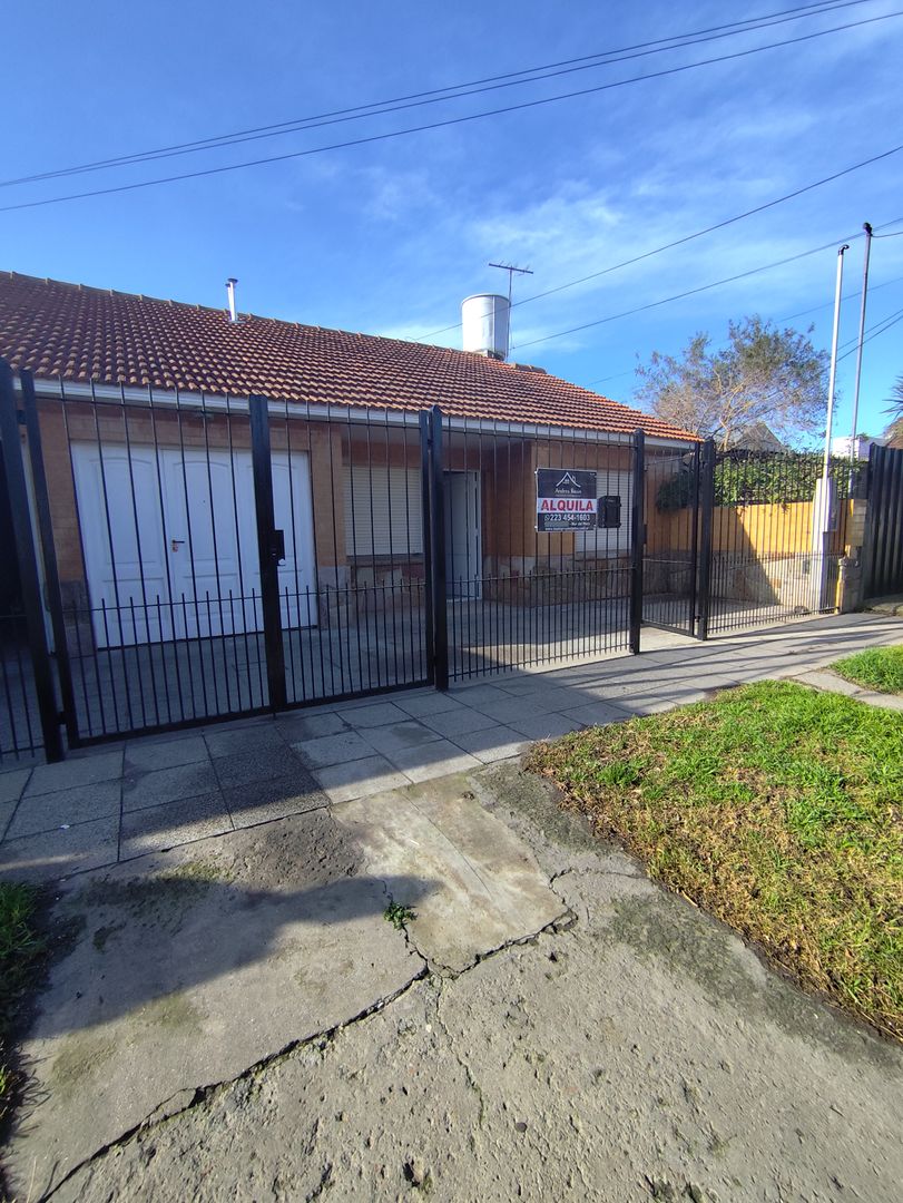 Alq. 24 m. 3 amb c/ garage y patio. 2234542603