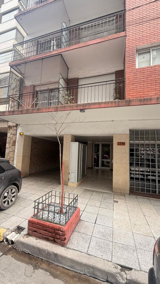 Venta de cochera  cubierta para 2 AUTOS, PLZ MITRE