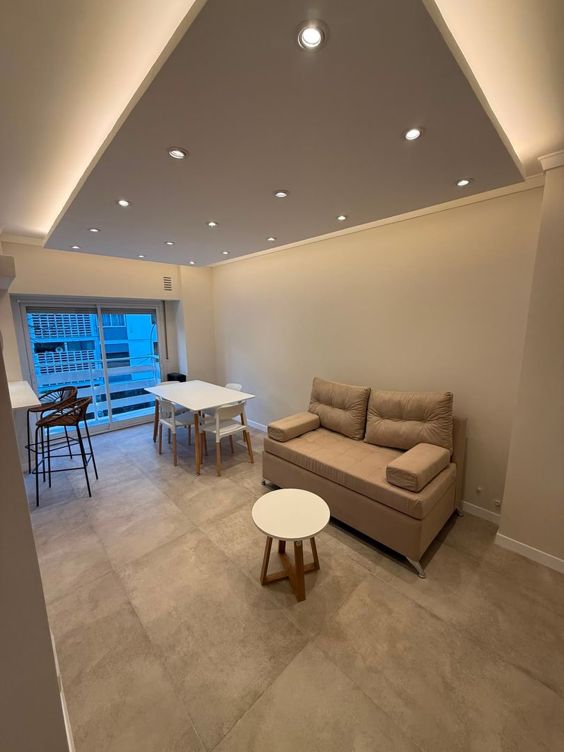 Departamento 2 ambientes al frente con balcon