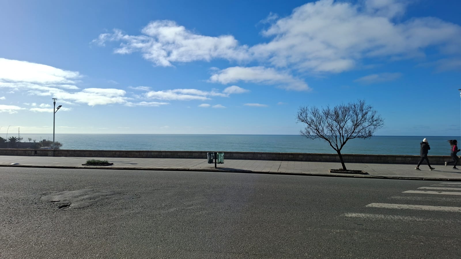 Amplio 3 Amb. c/dep.- Frente al mar c/Cochera