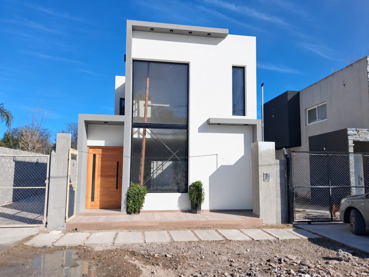 VENTA CASA EN SAN VICENTE A ESTRENAR 2 AMBIENTES 