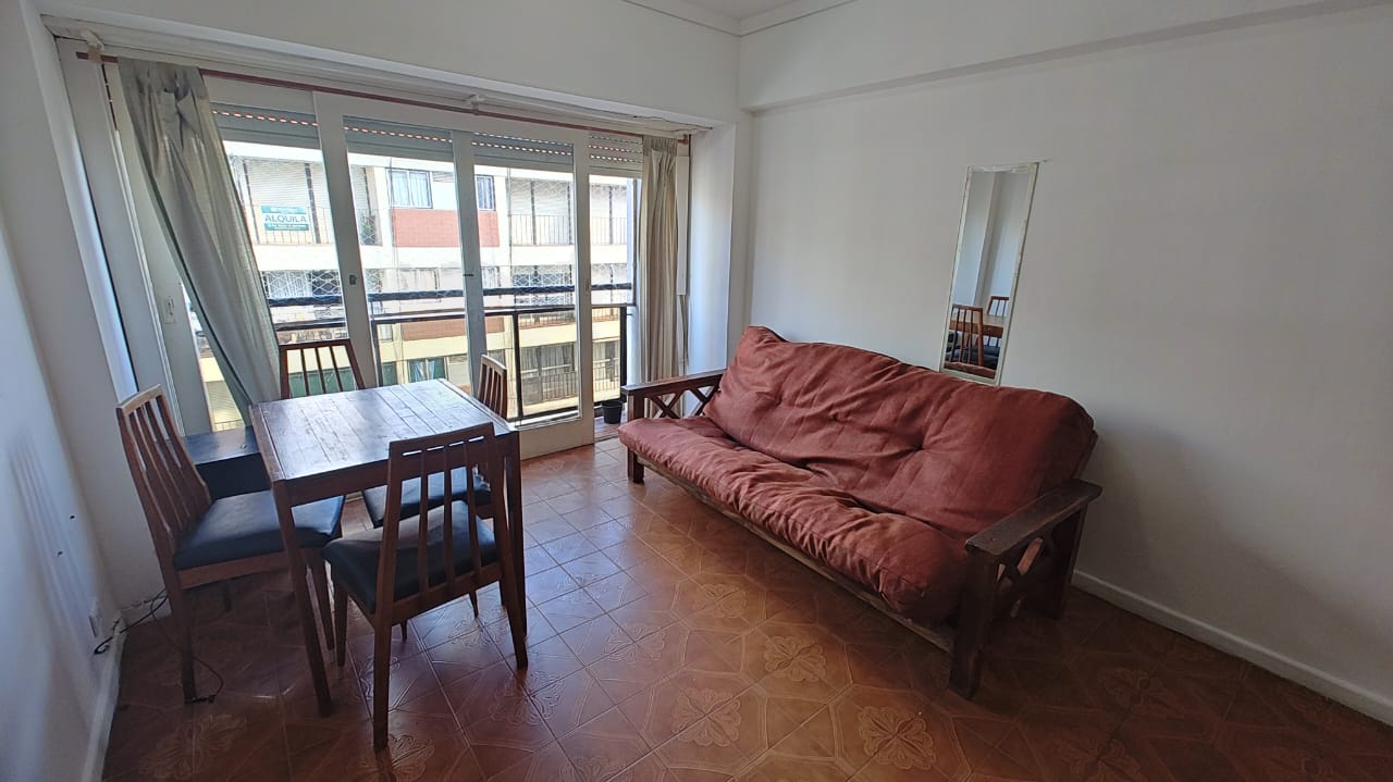 Monoambiente amplio con balcón para alq 24m Aldrey
