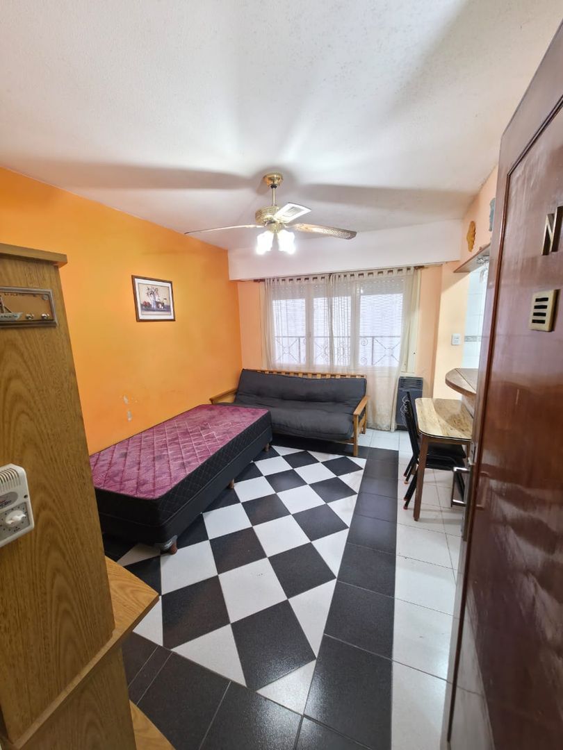 DPTO EN VENTA- 1AMB + COCHERA / ZONA CASINO