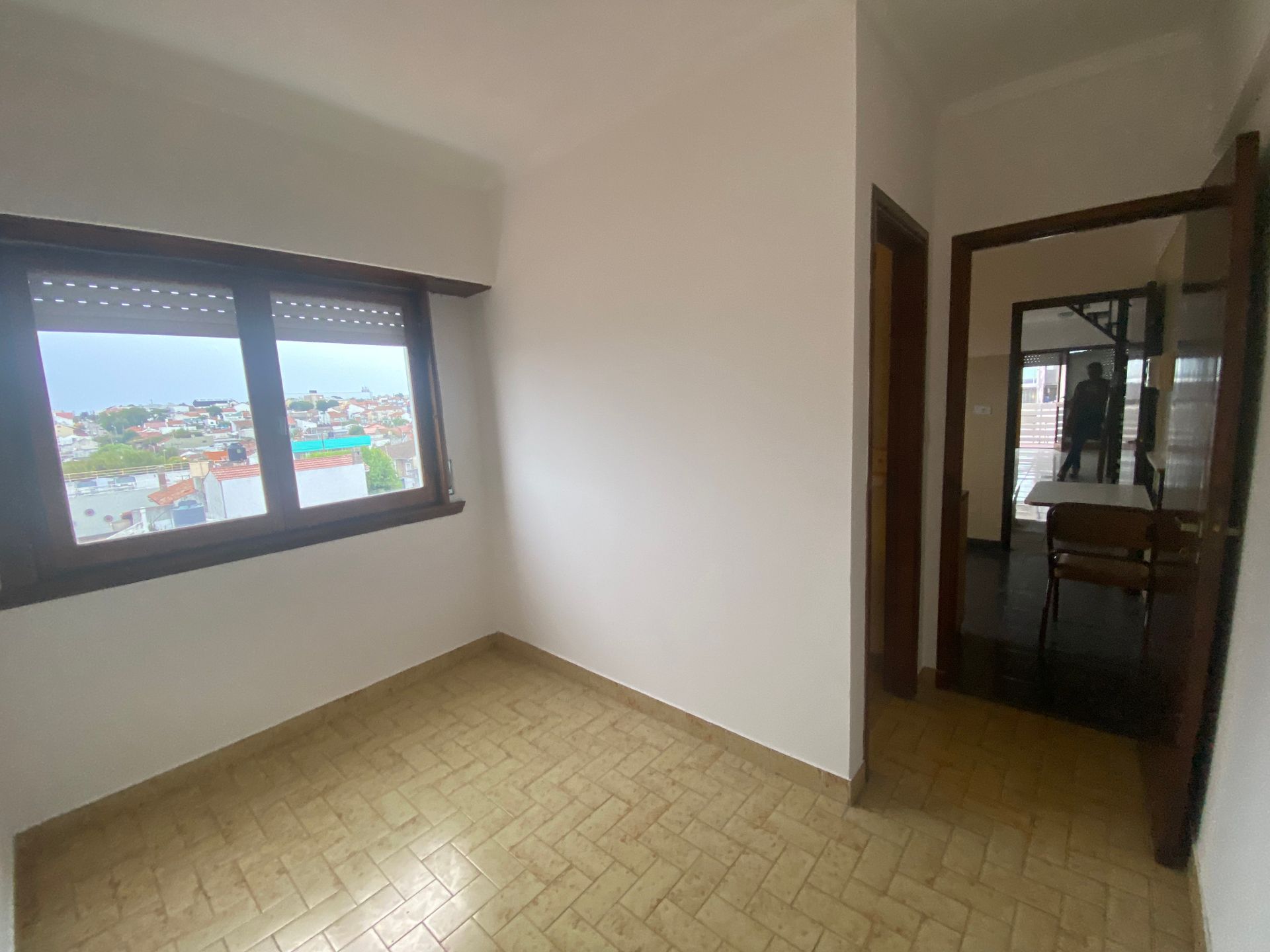 DEPENDENCIA, ESCRITORIO O DORMITORIO 3