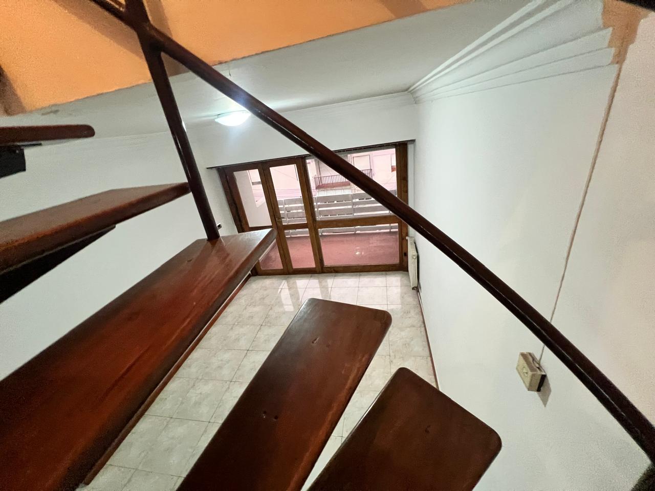 ACCESO A PLANTA ALTA, LAVADERO Y TERRAZA