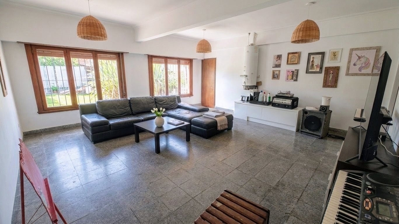 Chalet 4 amb sobre gran lote. Los Pinares